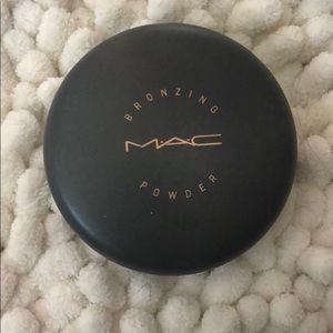 Mac bronzing powder